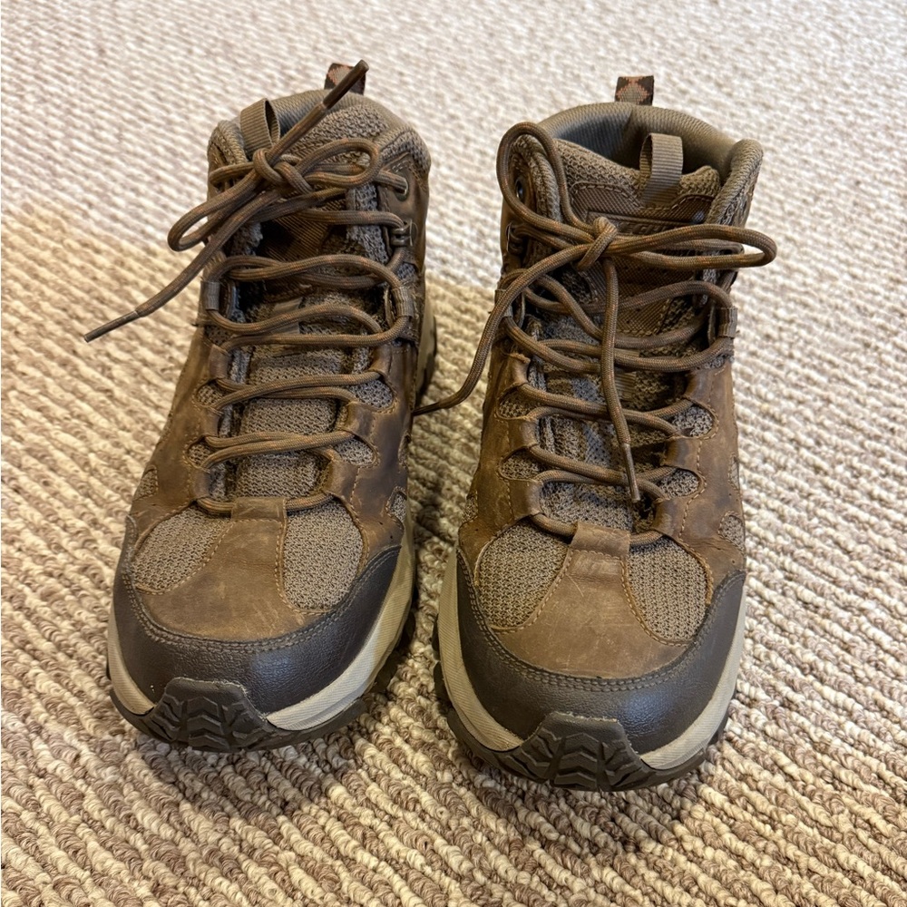 SKETCHERS HIKING Boots